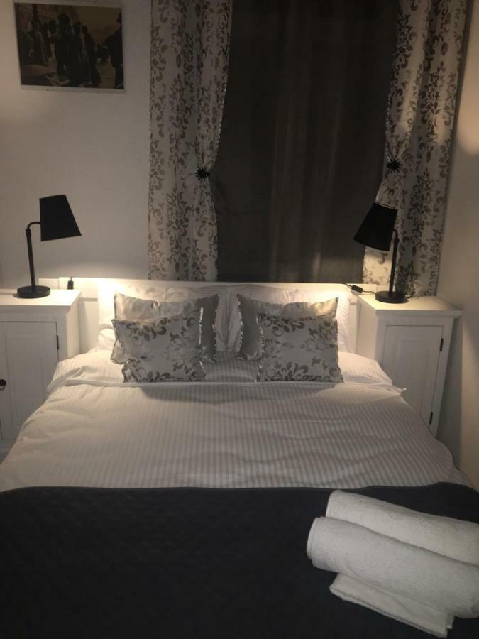 Old Cracow Apartments 크라쿠프 외부 사진
