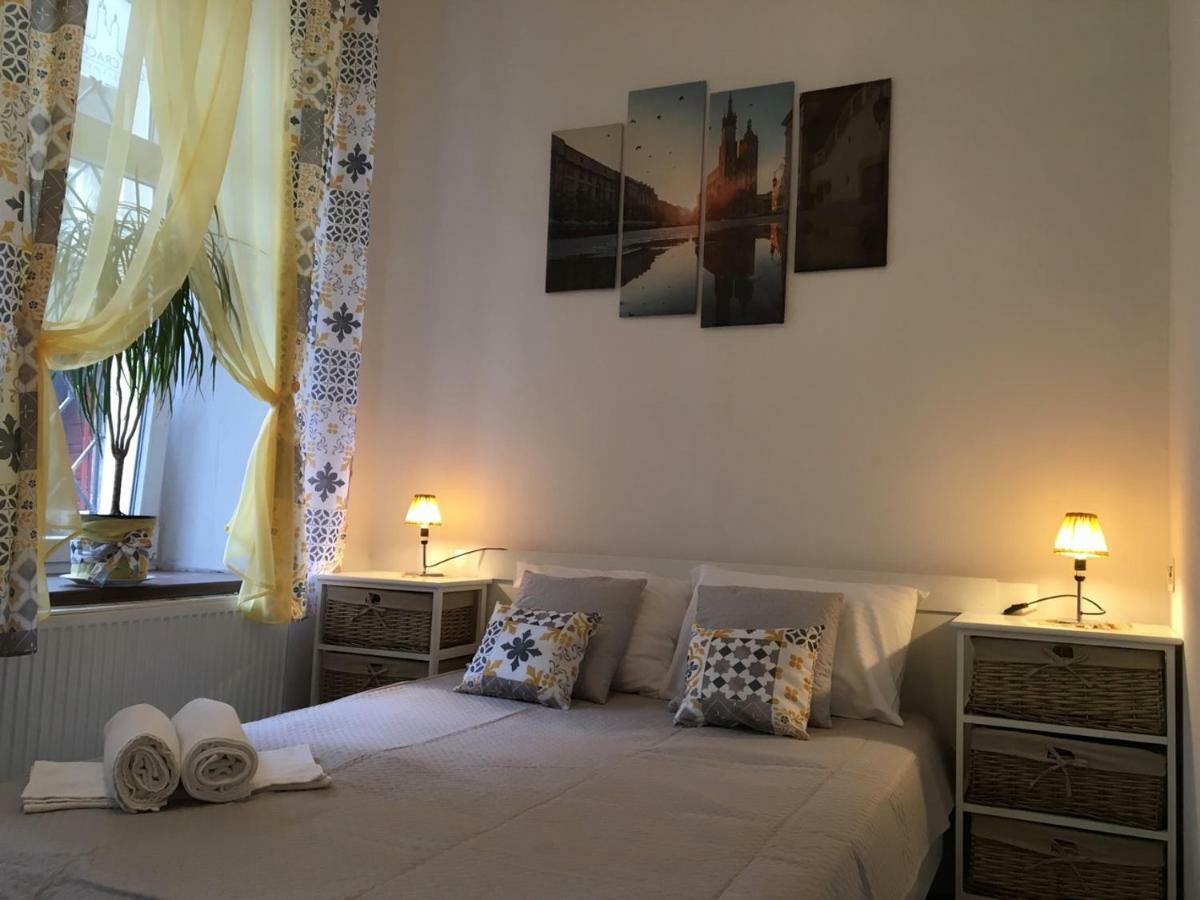 Old Cracow Apartments 크라쿠프 외부 사진
